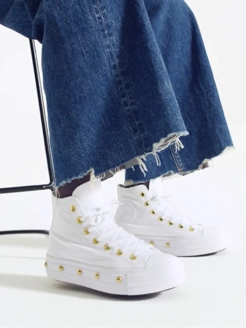 Converse shoes - Picture 4 of 16